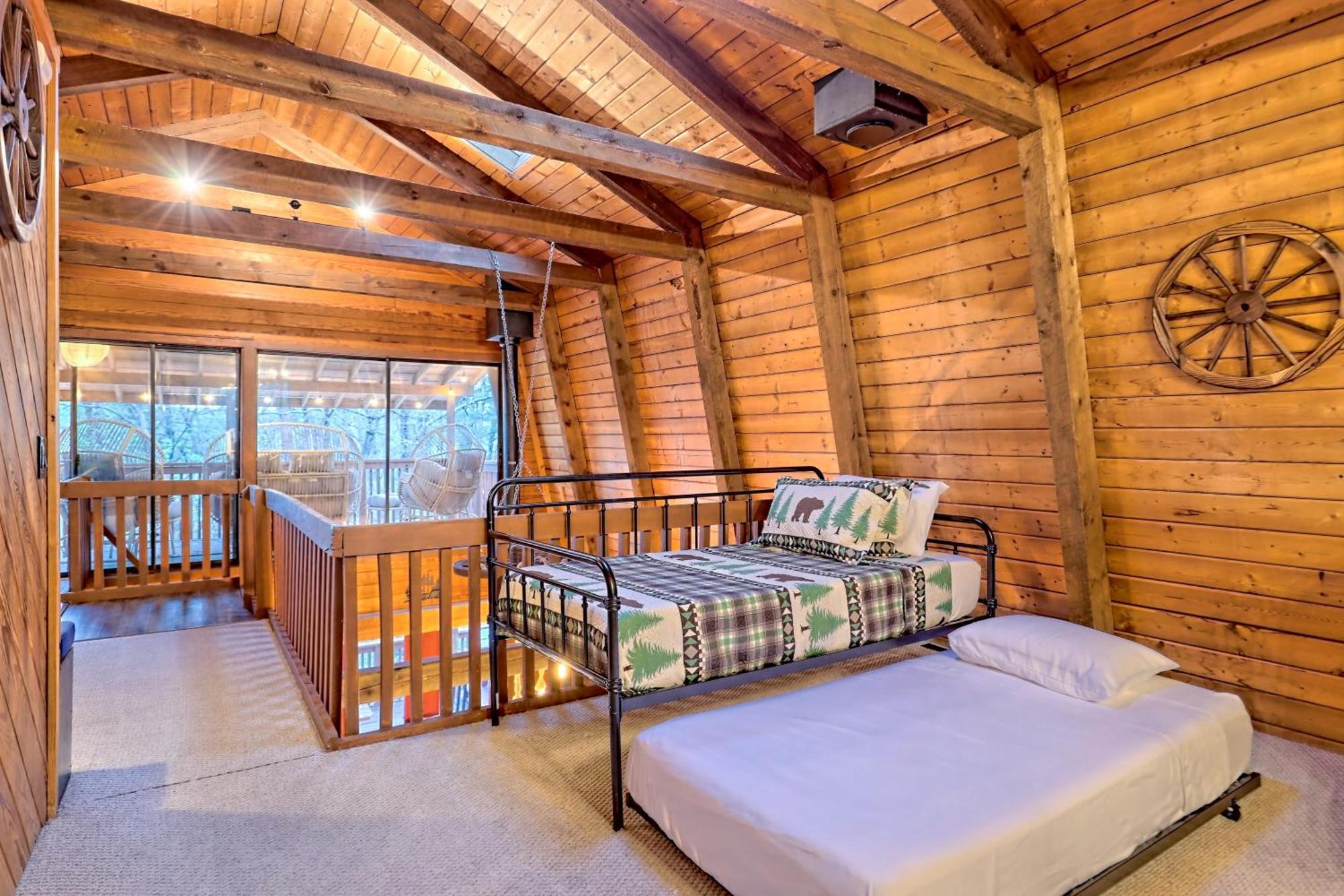 Near Downtown Helen - Hottub, Sauna, Game Room, Fire Pit 외부 사진