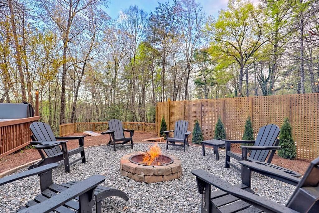 Near Downtown Helen - Hottub, Sauna, Game Room, Fire Pit 외부 사진